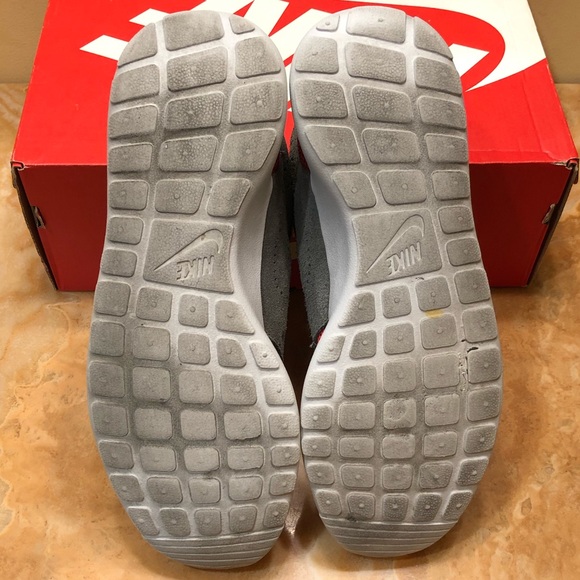 Nike Roshe Run Red & Grey Suede Unisex Sneakers - Picture 6 of 8